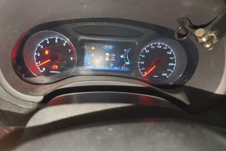 Used BYD Song 2016 GaiShi Edition 1.5TID Automatic Elite Model Odometer Close Up