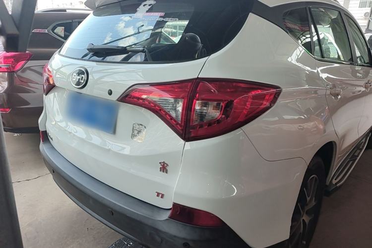 Used BYD Song 2016 GaiShi Edition 1.5TI Manual Elite Model Rear