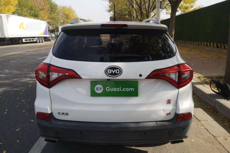 Used BYD Song 2016 Gaishi Edition 1.5TI Manual Haoya Model Rear