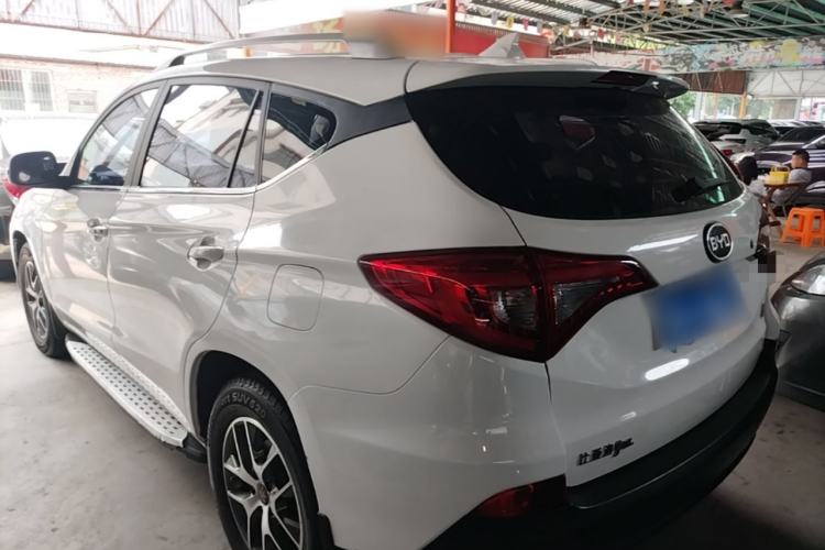 Used BYD Song 2016 Gaishi Edition 1.5TI Manual Leading Model Rear Left 45 Deg