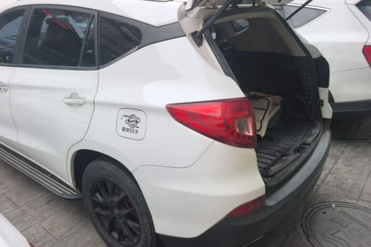 Used BYD Song 2016 GaiShi Edition 1.5TID Automatic Elite Model Rear Left 45 Deg