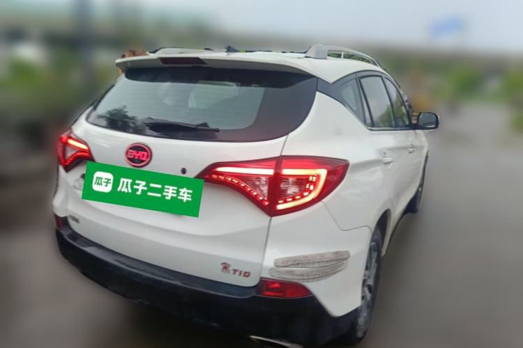 Used BYD Song 2016 GaiShi Edition 1.5TID Automatic Elite Model Rear Right 45 Deg