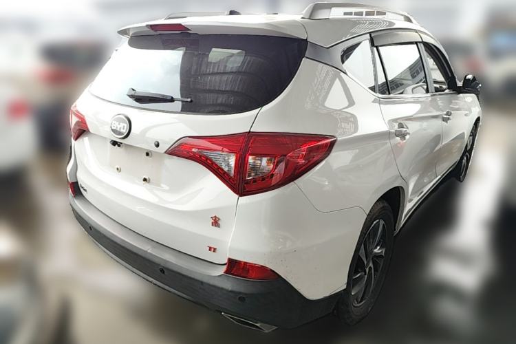 Used BYD Song 2016 1.5TI Manual Luxury Model Rear Right 45 Deg