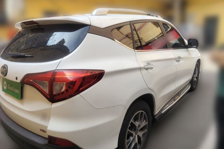 Used BYD Song 2016 GaiShi Edition 1.5TID Automatic Elite Model Rear Right 45 Deg