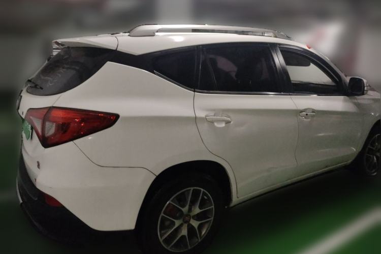 Used BYD Song 2016 GaiShi Edition 1.5TID Automatic Elite Model Rear Right 45 Deg