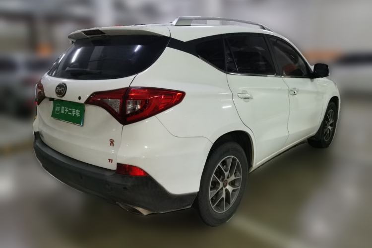 Used BYD Song 2016 GaiShi Edition 1.5TI Manual Elite Model Rear Right 45 Deg