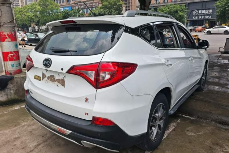 Used BYD Song 2016 1.5TI Manual Luxury Model Rear Right 45 Deg