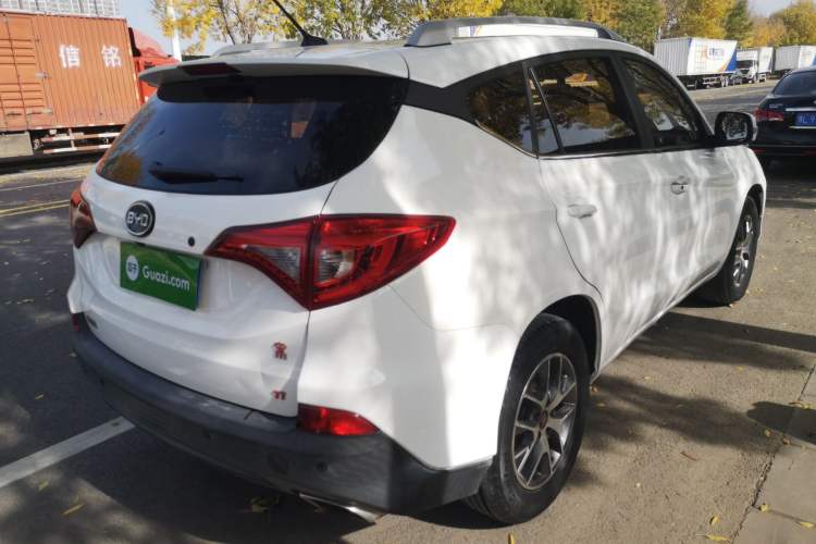 Used BYD Song 2016 Gaishi Edition 1.5TI Manual Haoya Model Rear Right 45 Deg