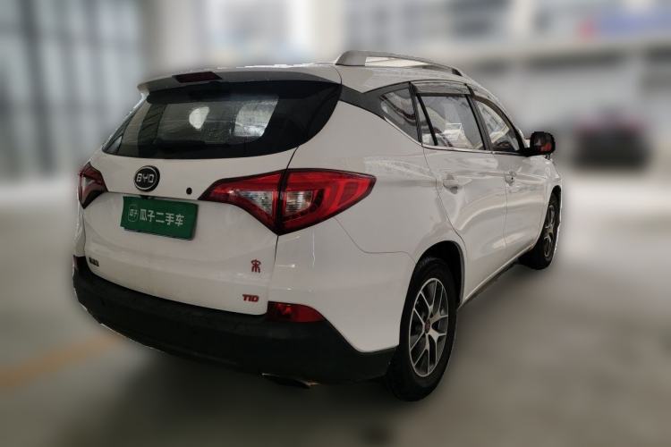 Used BYD Song 2016 GaiShi Edition 1.5TID Automatic Elite Model Rear Right 45 Deg