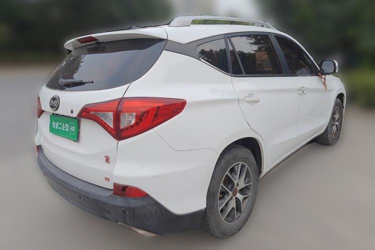 Used BYD Song 2016 GaiShi Edition 1.5TI Manual Elite Model Rear Right 45 Deg