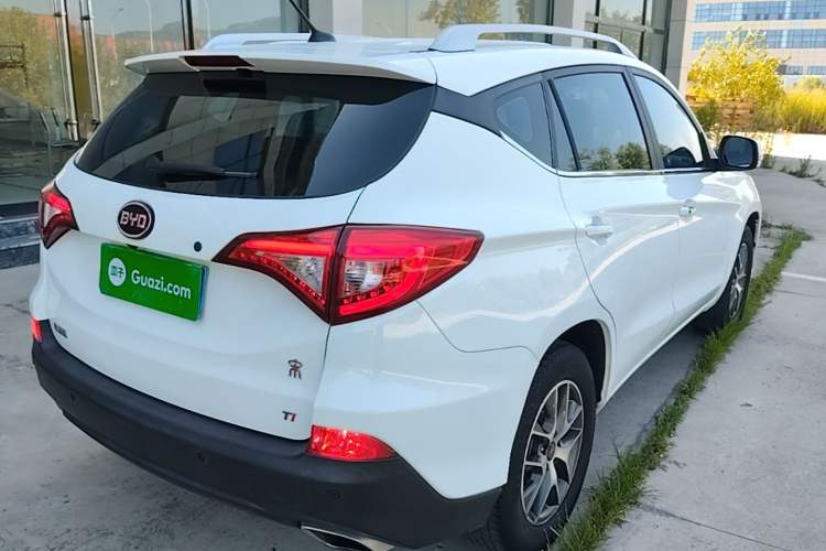 Used BYD Song 2016 GaiShi Edition 1.5TI Manual Elite Model Rear Right 45 Deg