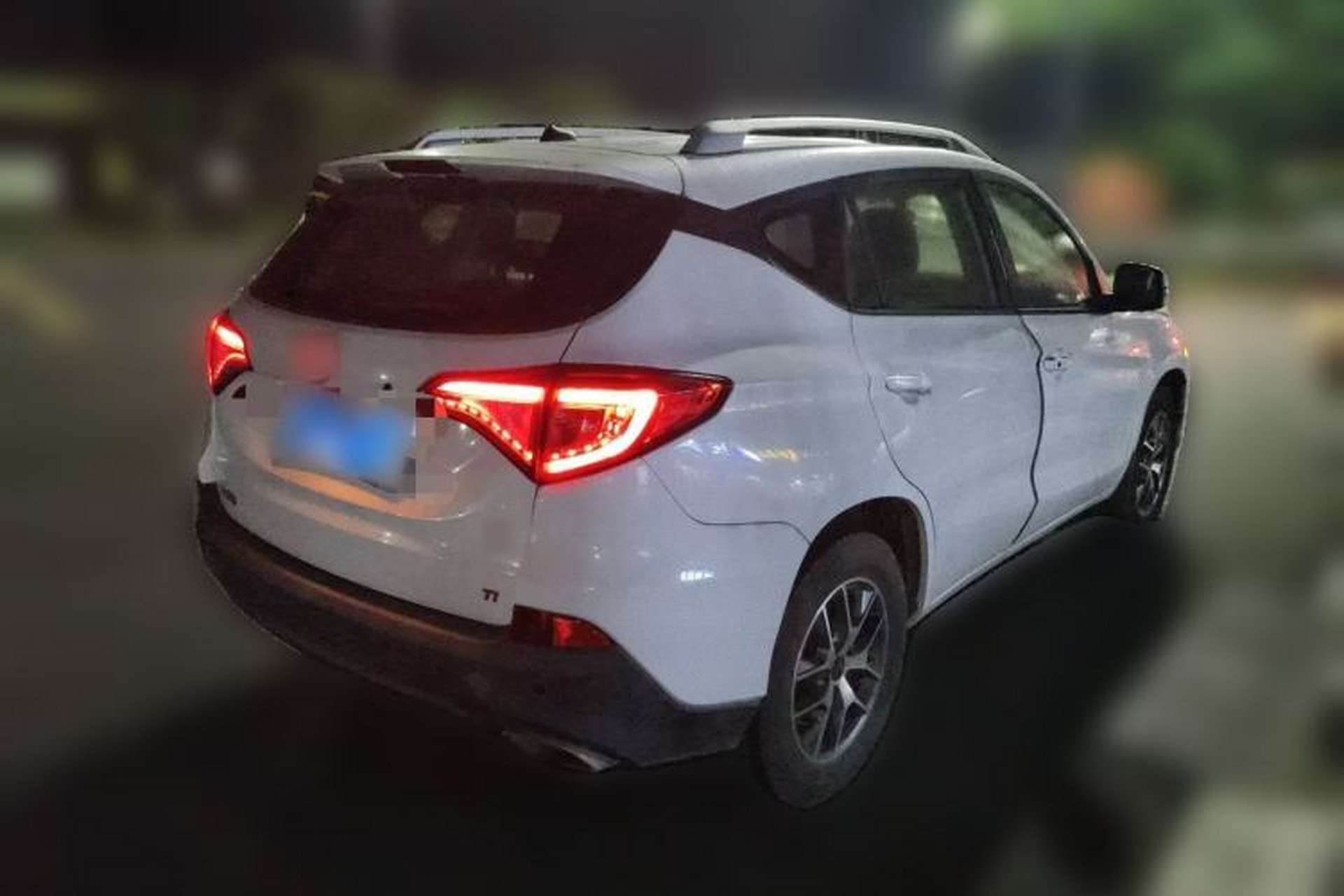 Used BYD Song 2016 GaiShi Edition 1.5TI Manual Elite Model Rear Right 45 Deg
