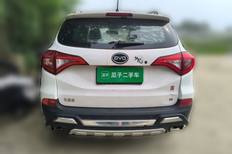 Used BYD Song 2016 Gaishi Edition 1.5TI Manual Haoya Model Rear