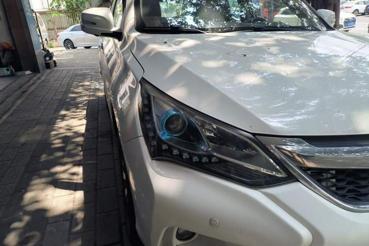 Used BYD Song 2016 GaiShi Edition 1.5TID Automatic Elite Model Right Front Headlight