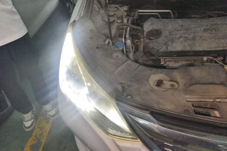 Used BYD Song 2016 GaiShi Edition 1.5TID Automatic Elite Model Right Front Headlight
