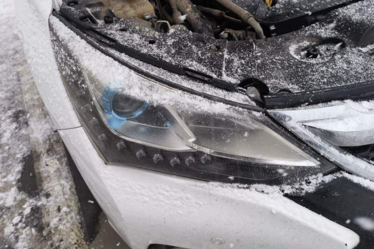 Used BYD Song 2016 2.0TID Automatic Prestige Edition Right Front Headlight