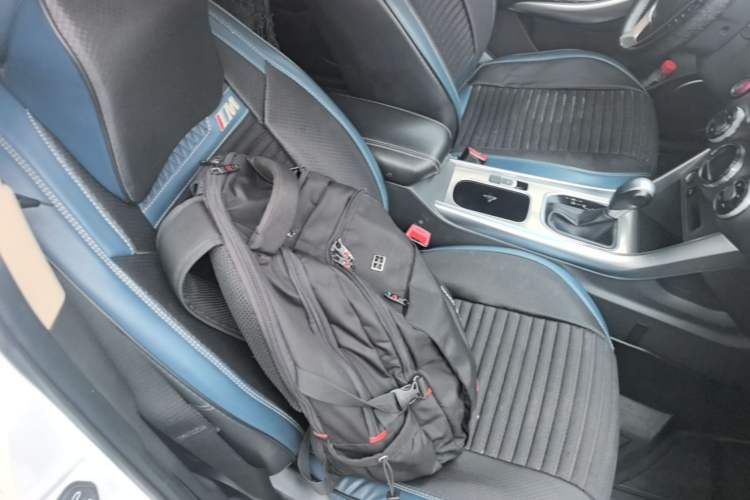 Used BYD Song 2016 GaiShi Edition 1.5TID Automatic Elite Model Right Front Seat
