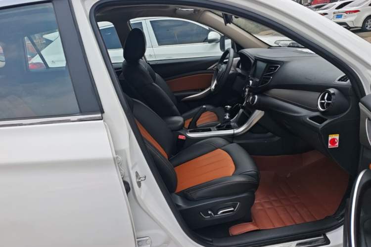 Used BYD Song 2016 1.5TI Manual Luxury Model Right Front Seat