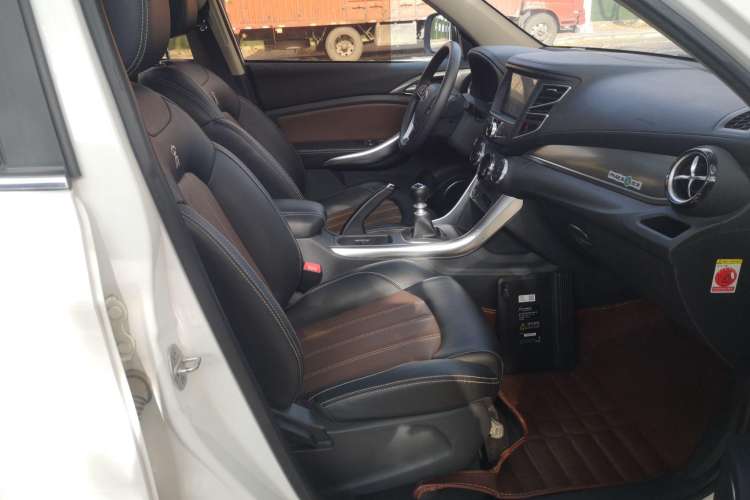 Used BYD Song 2016 Gaishi Edition 1.5TI Manual Haoya Model Right Front Seat