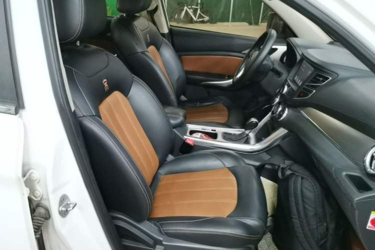Used BYD Song 2016 GaiShi Edition 1.5TID Automatic Elite Model Right Front Seat