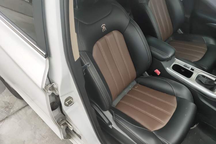 Used BYD Song 2016 GaiShi Edition 1.5TID Automatic Elite Model Right Front Seat