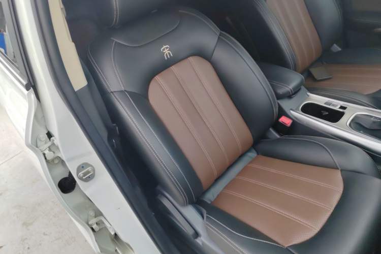 Used BYD Song 2016 GaiShi Edition 1.5TID Automatic Elite Model Right Front Seat