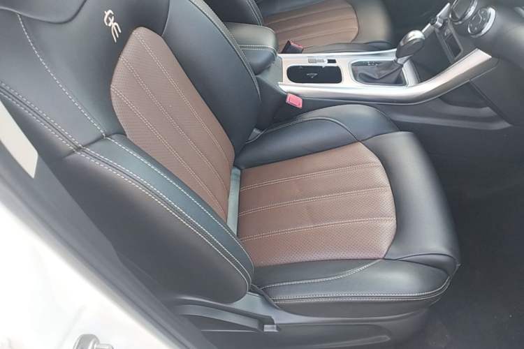 Used BYD Song 2016 GaiShi Edition 1.5TID Automatic Elite Model Right Front Seat