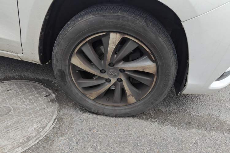 Used BYD Song 2016 1.5TI Manual Luxury Model Right Front Wheel Hub