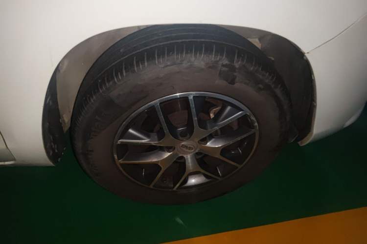 Used BYD Song 2016 1.5TI Manual Luxury Model Right Front Wheel Hub