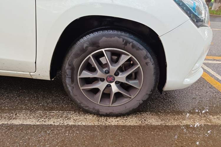 Used BYD Song 2016 GaiShi Edition 1.5TI Manual Elite Model Right Front Wheel Hub