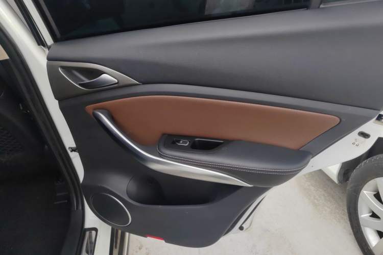Used BYD Song 2016 GaiShi Edition 1.5TID Automatic Elite Model Right Rear Door Interior