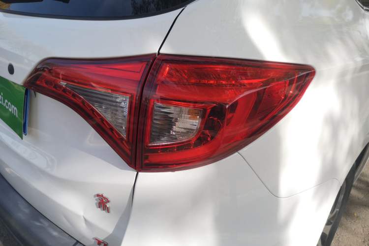 Used BYD Song 2016 Gaishi Edition 1.5TI Manual Haoya Model Right Rear Taillight