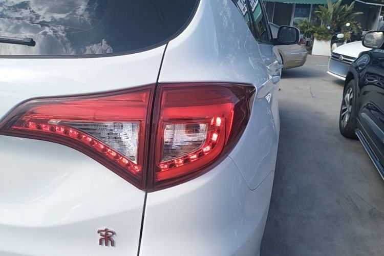 Used BYD Song 2016 GaiShi Edition 1.5TID Automatic Elite Model Right Rear Taillight