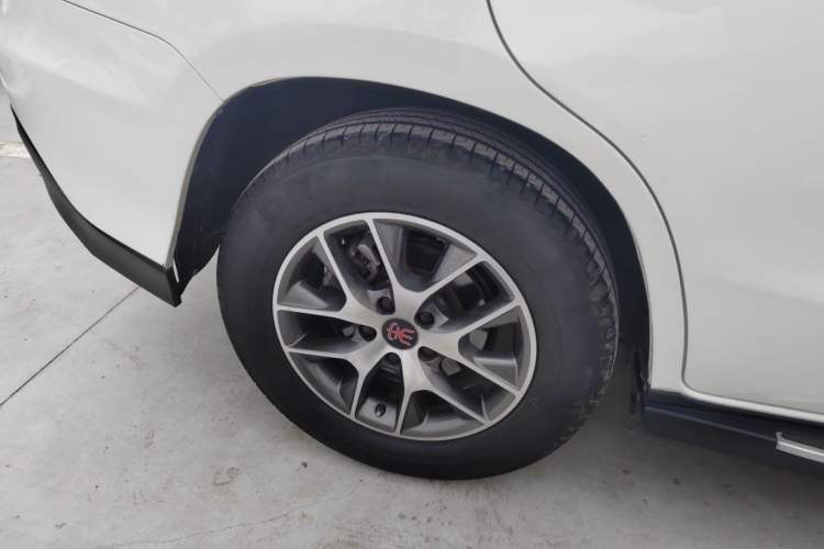 Used BYD Song 2016 GaiShi Edition 1.5TID Automatic Elite Model Right Rear Wheel Hub