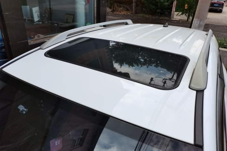 Used BYD Song 2016 GaiShi Edition 1.5TID Automatic Elite Model Roof