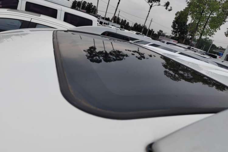 Used BYD Song 2016 GaiShi Edition 1.5TID Automatic Elite Model Roof