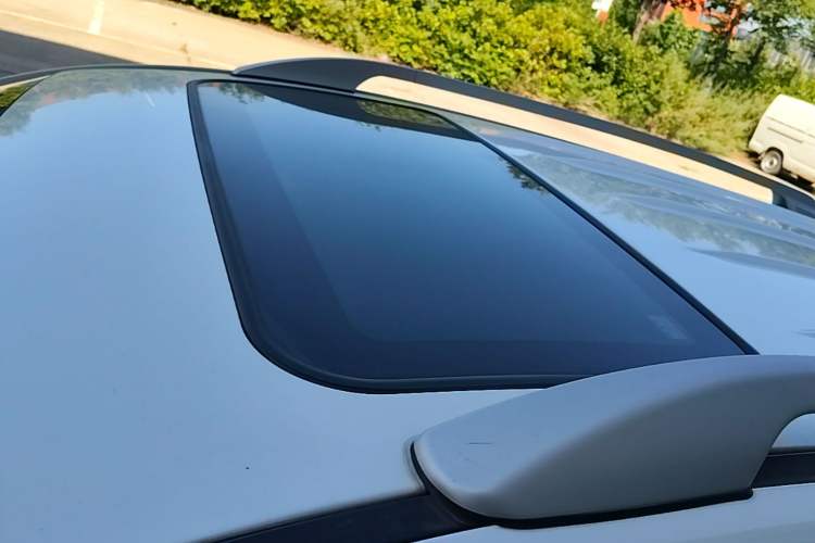 Used BYD Song 2016 GaiShi Edition 1.5TI Manual Elite Model Roof
