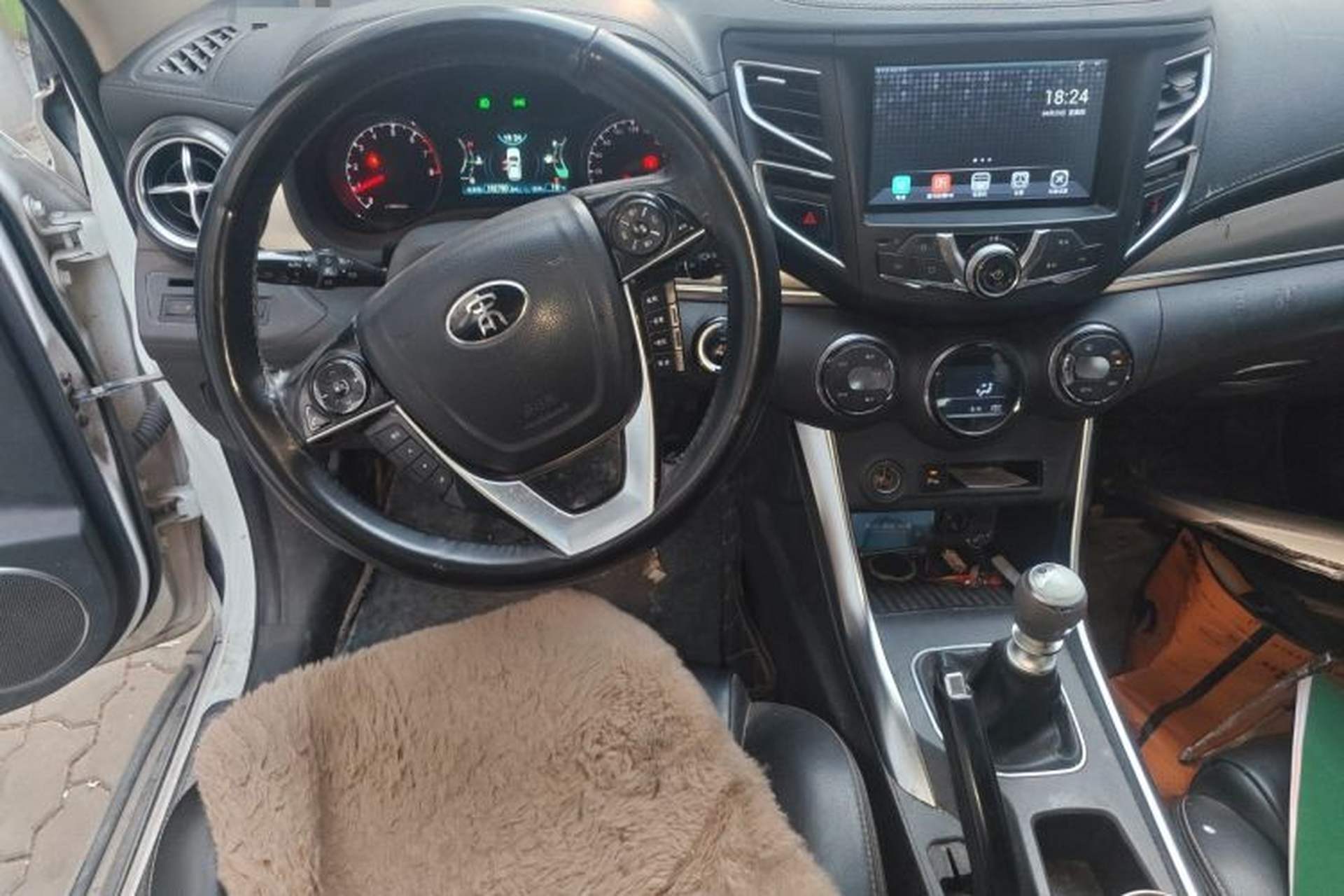 Used BYD Song 2016 GaiShi Edition 1.5TI Manual Elite Model Steering Wheel