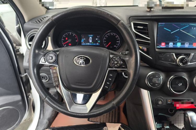 Used BYD Song 2016 GaiShi Edition 1.5TID Automatic Elite Model Steering Wheel