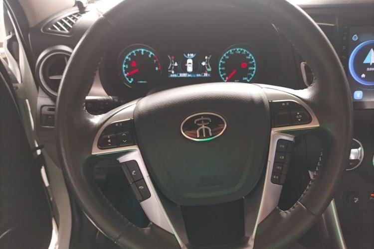 Used BYD Song 2016 Gaishi Edition 1.5TI Manual Leading Model Steering Wheel