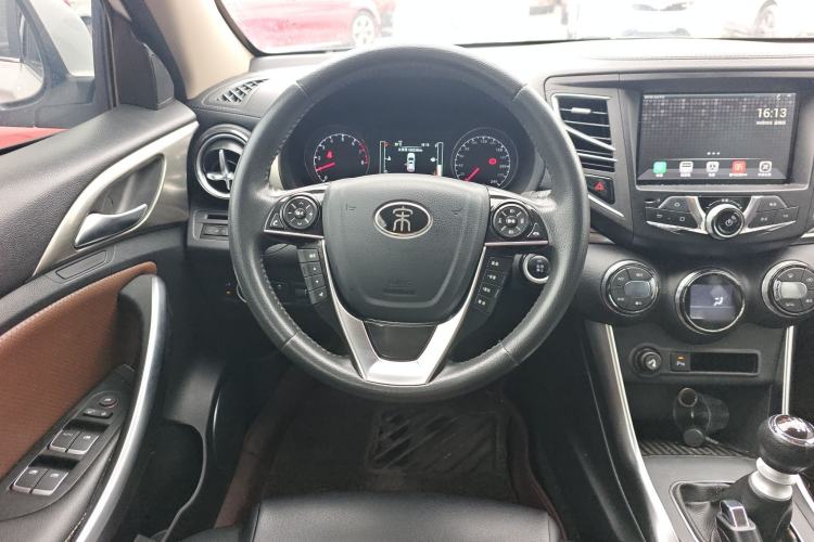 Used BYD Song 2016 GaiShi Edition 1.5TI Manual Elite Model Steering Wheel