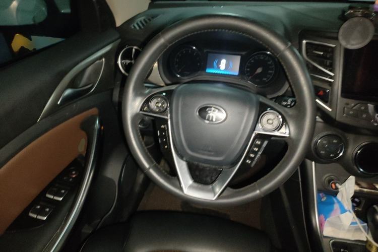 Used BYD Song 2016 GaiShi Edition 1.5TID Automatic Elite Model Steering Wheel