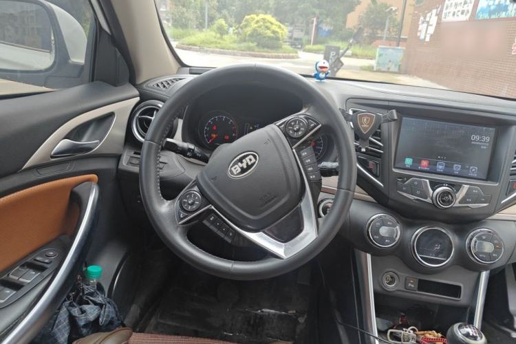 Used BYD Song 2016 1.5TI Manual Luxury Model Steering Wheel