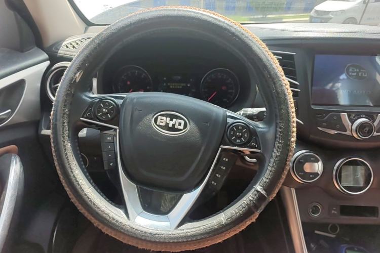 Used BYD Song 2016 1.5TI Manual Luxury Model Steering Wheel