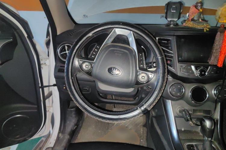 Used BYD Song 2016 GaiShi Edition 1.5TID Automatic Elite Model Steering Wheel