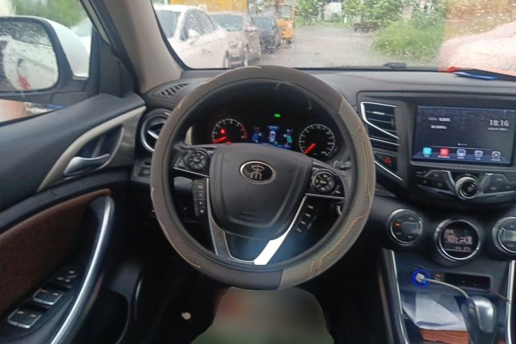 Used BYD Song 2016 GaiShi Edition 1.5TID Automatic Elite Model Steering Wheel