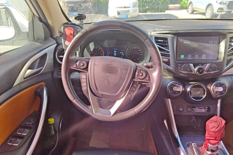 Used BYD Song 2016 1.5TI Manual Luxury Model Steering Wheel