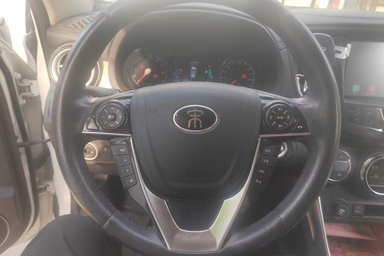 Used BYD Song 2016 GaiShi Edition 1.5TI Manual Elite Model Steering Wheel