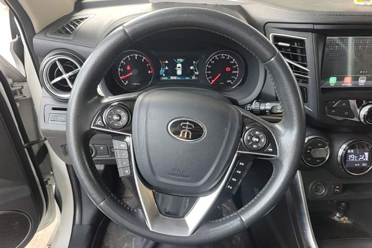 Used BYD Song 2016 GaiShi Edition 1.5TI Manual Elite Model Steering Wheel