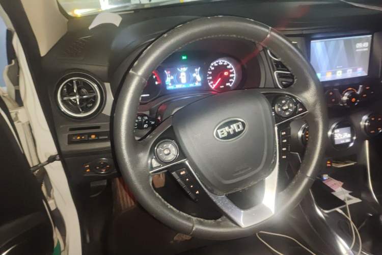 Used BYD Song 2016 1.5TI Manual Luxury Model Steering Wheel